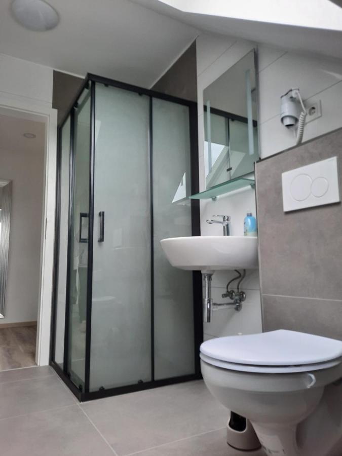 Ferienwohnung Apartment - Free Parking - Wifi - Kitchen Эссен Экстерьер фото
