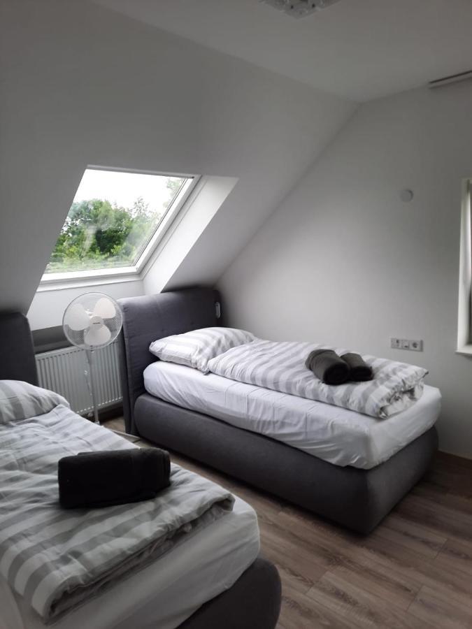 Ferienwohnung Apartment - Free Parking - Wifi - Kitchen Эссен Экстерьер фото